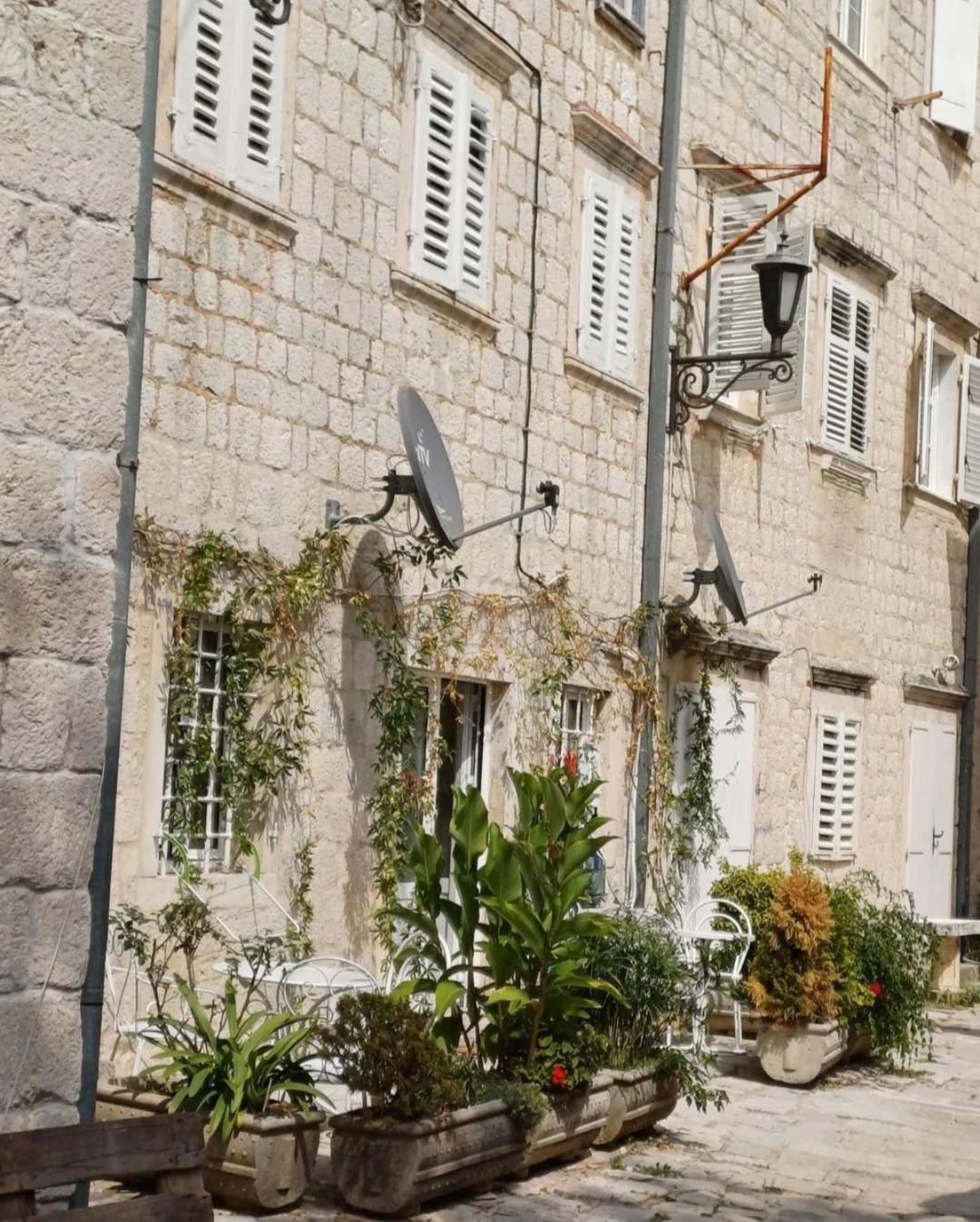 Apartments Visit Perast Luaran gambar